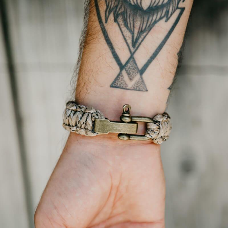 US Army Paracord Survival Bracelet