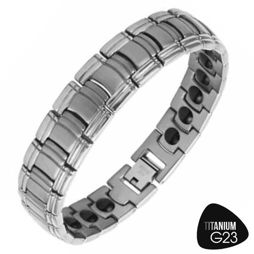 Titanium Link Bracelet with Black Therapeutic Magnets