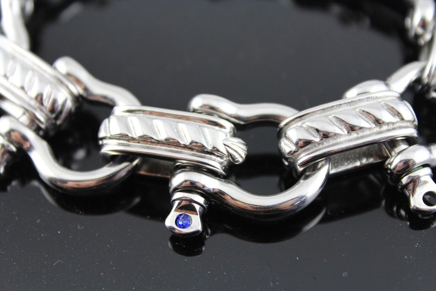 STAINLESS STEEL BOAT SHACKLE BRACELET