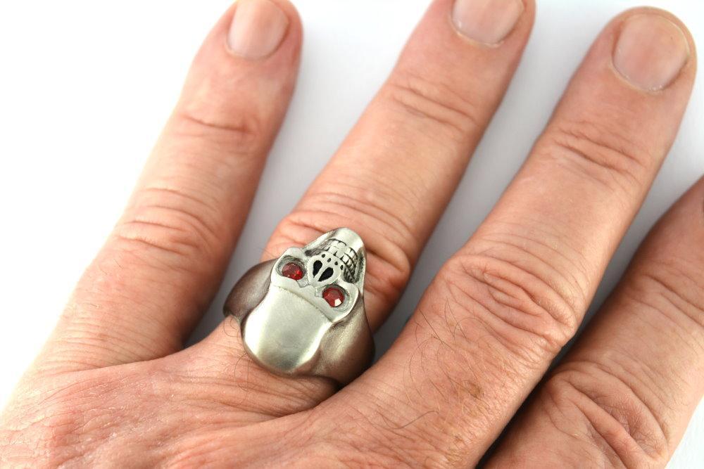 Brushed Finish Ring Imitation Ruby Stone Eyes Solid Inside